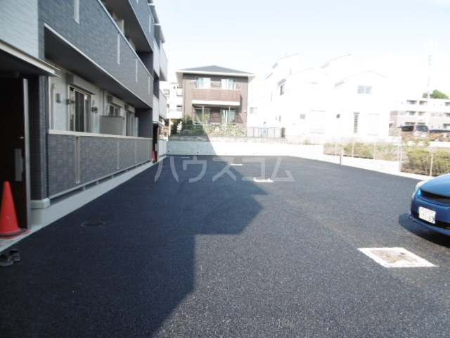 28/30 駐車場