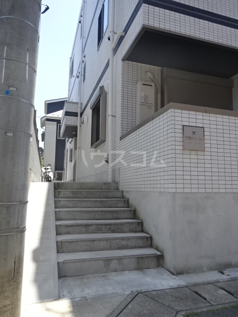 2/8 エントランス