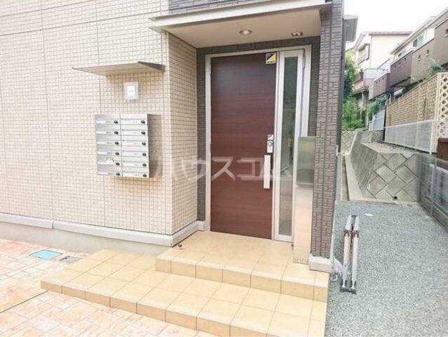 20/25 エントランス