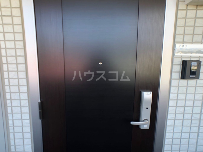 19/27 エントランス