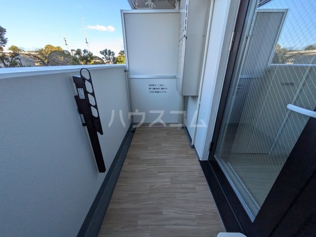 18/27 バルコニー