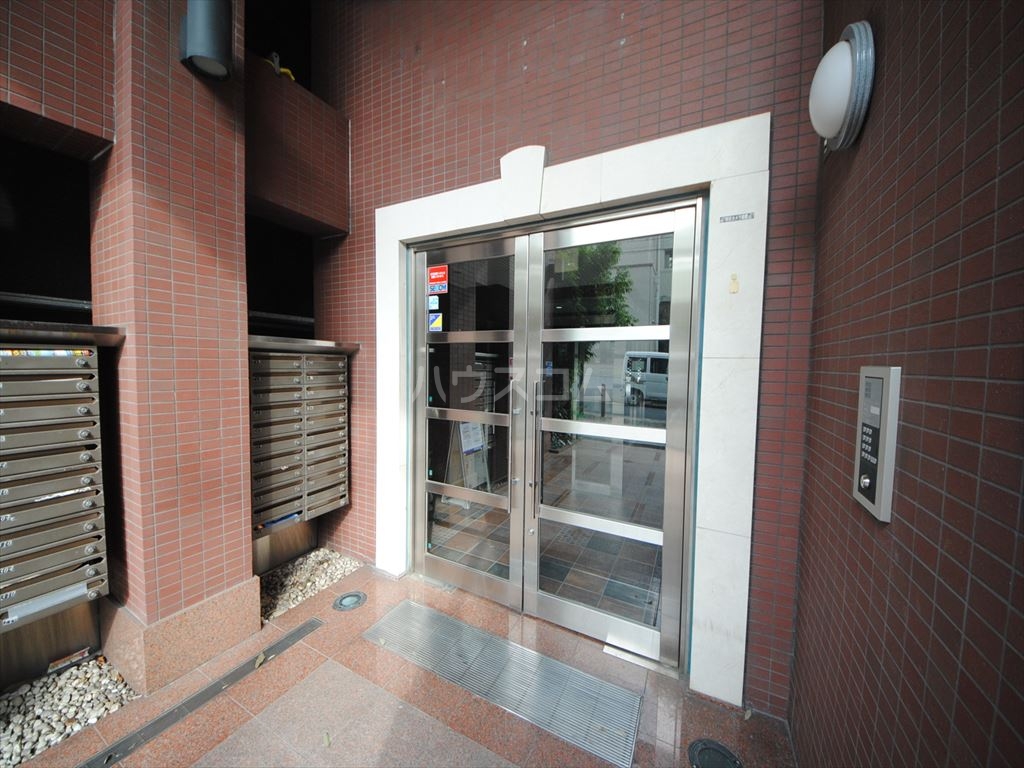 29/30 エントランス