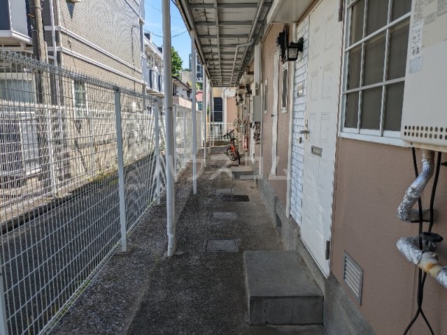 19/27 エントランス