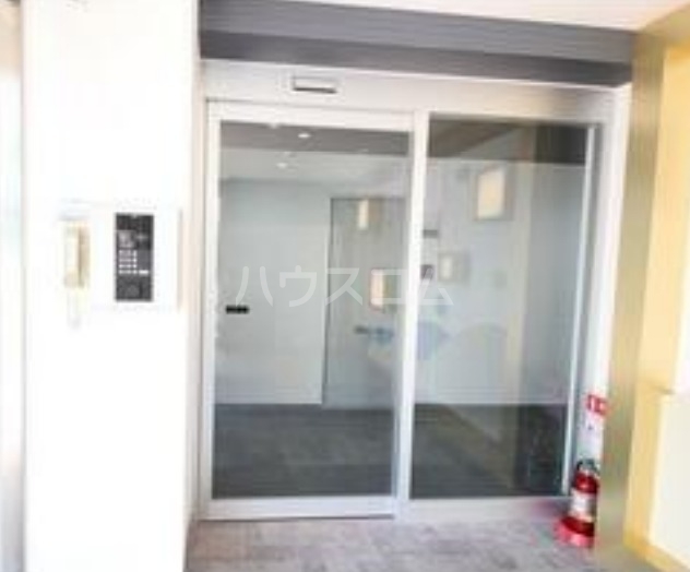 23/24 エントランス