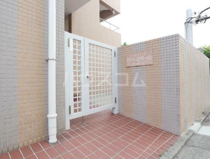 20/24 エントランス