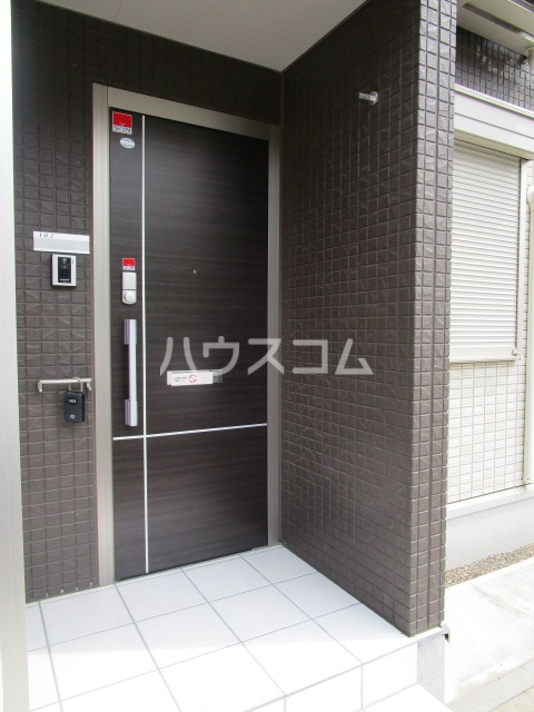 21/30 エントランス