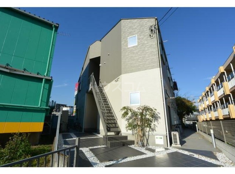 16/22 エントランス