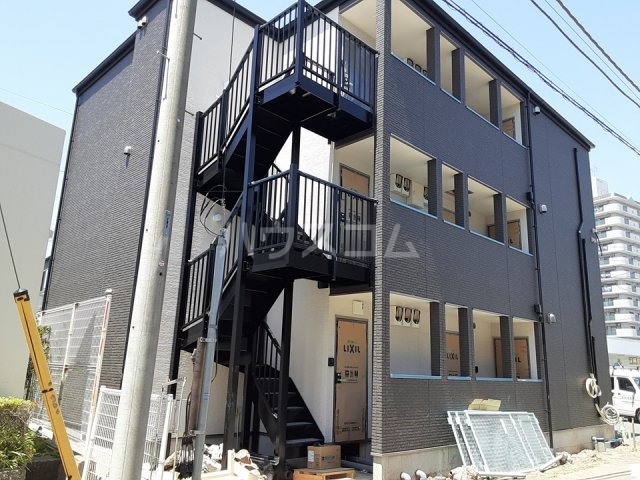 18/19 エントランス