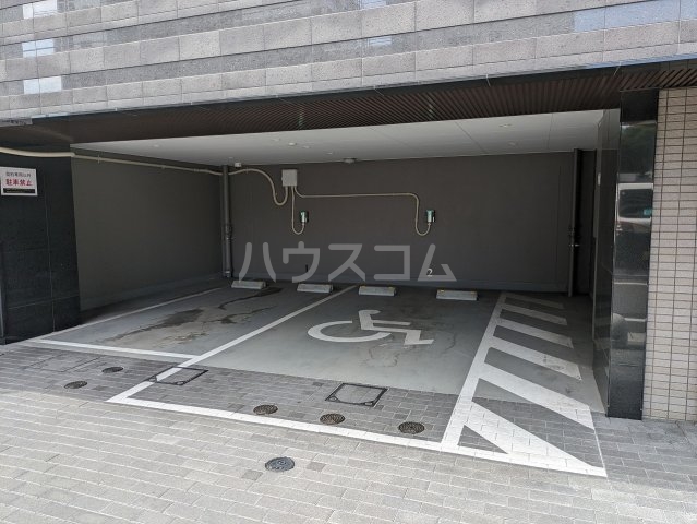 28/30 駐車場