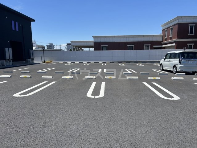 2/3 駐車場