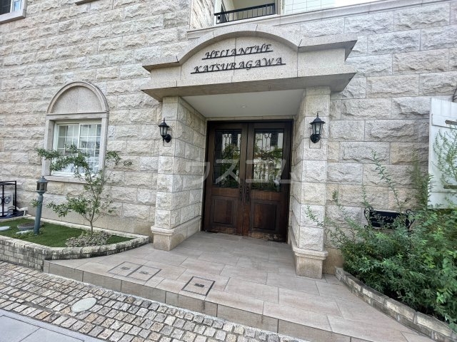 26/30 エントランス