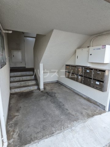 20/30 エントランス