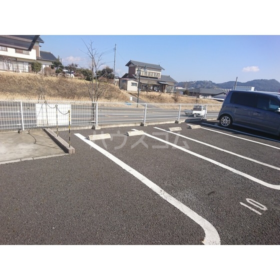 17/27 駐車場