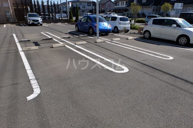 18/25 駐車場