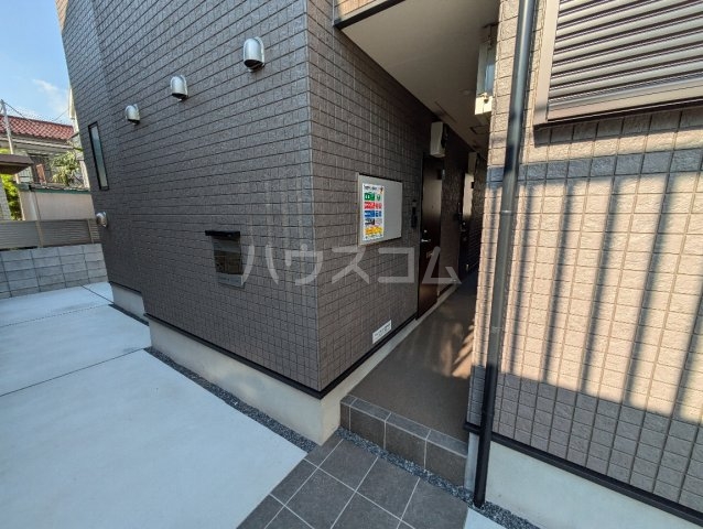 20/30 エントランス