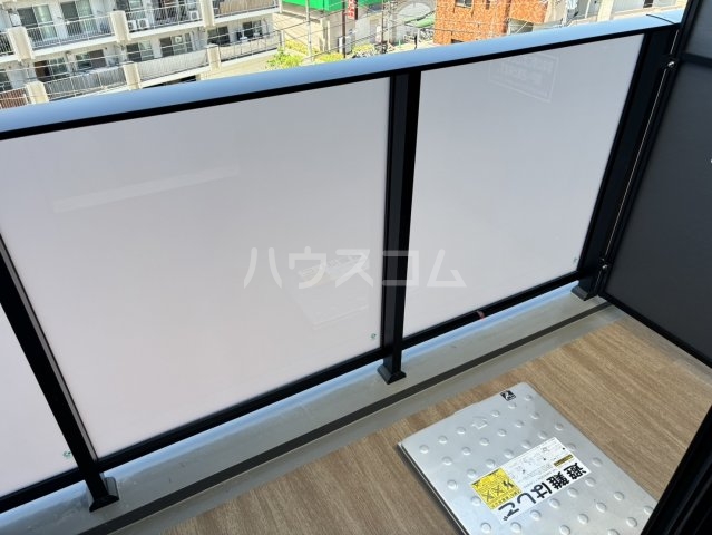 23/30 バルコニー