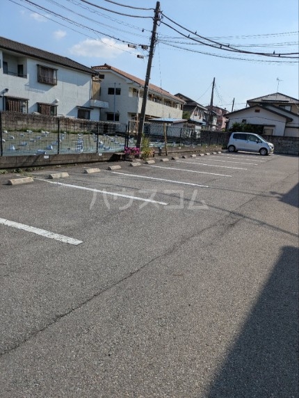 19/28 駐車場