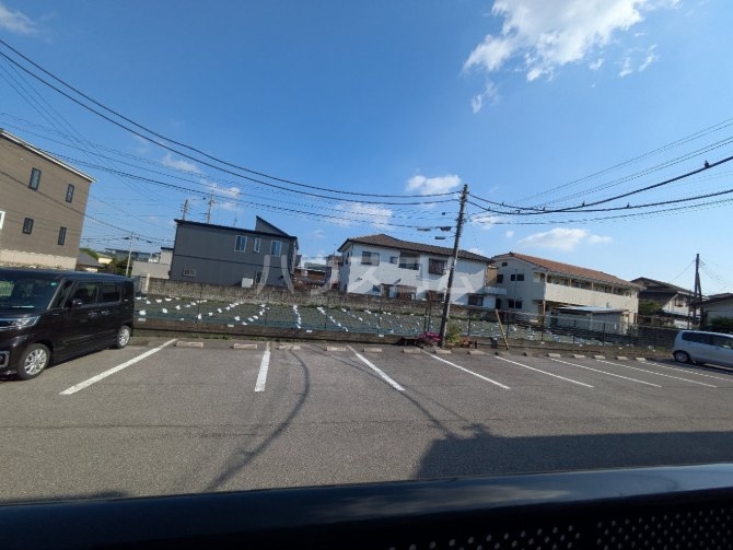 20/28 駐車場