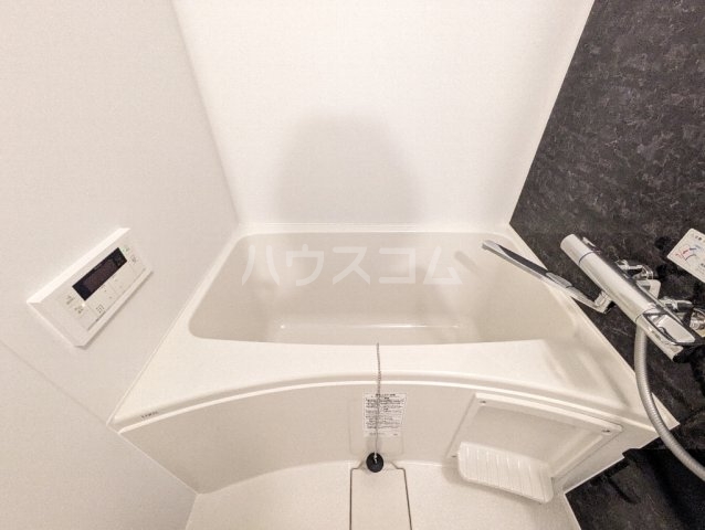 13/30 浴室