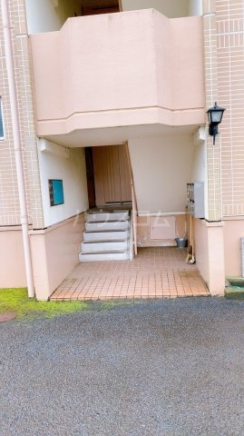 29/30 エントランス