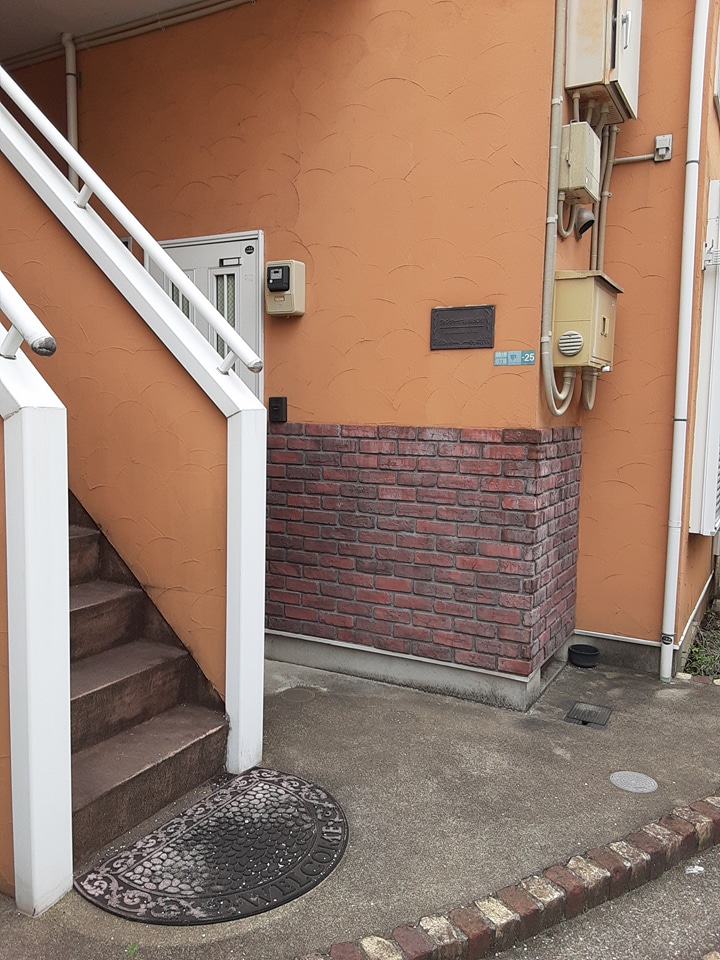 24/28 エントランス