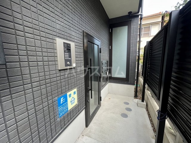 28/29 エントランス