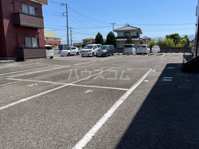 3/3 駐車場