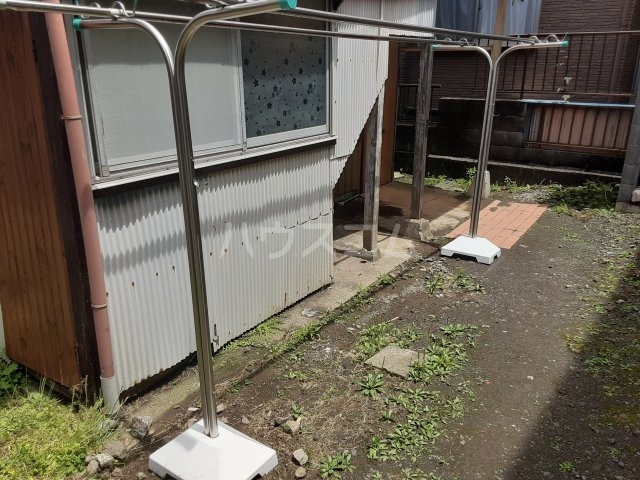 22/25 エントランス