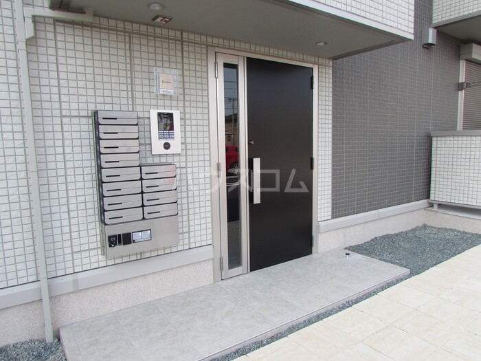 13/24 エントランス