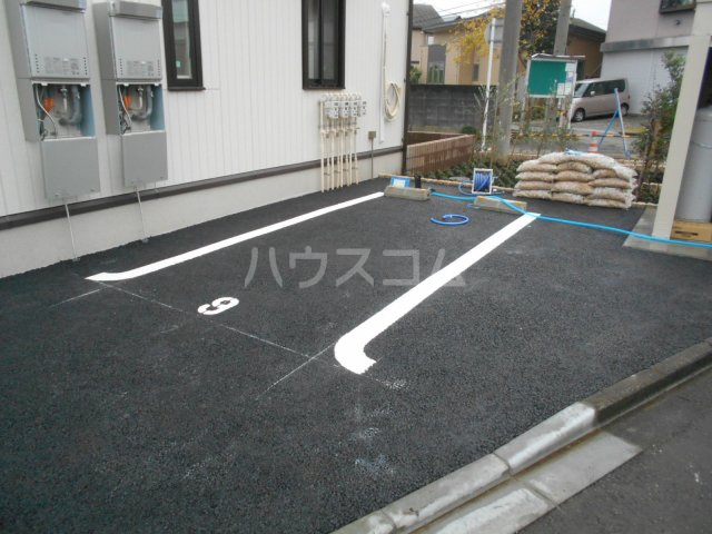 19/28 駐車場
