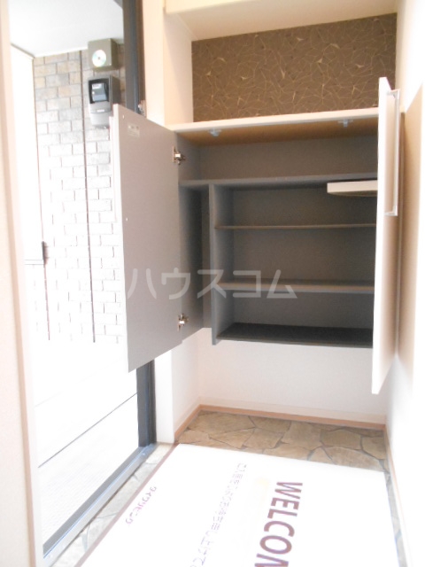 22/30 エントランス