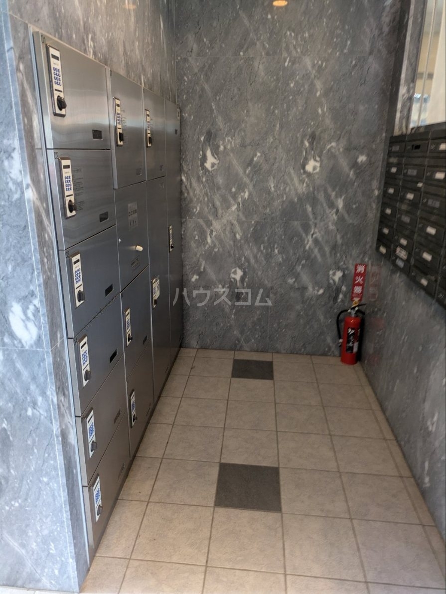 19/26 エントランス