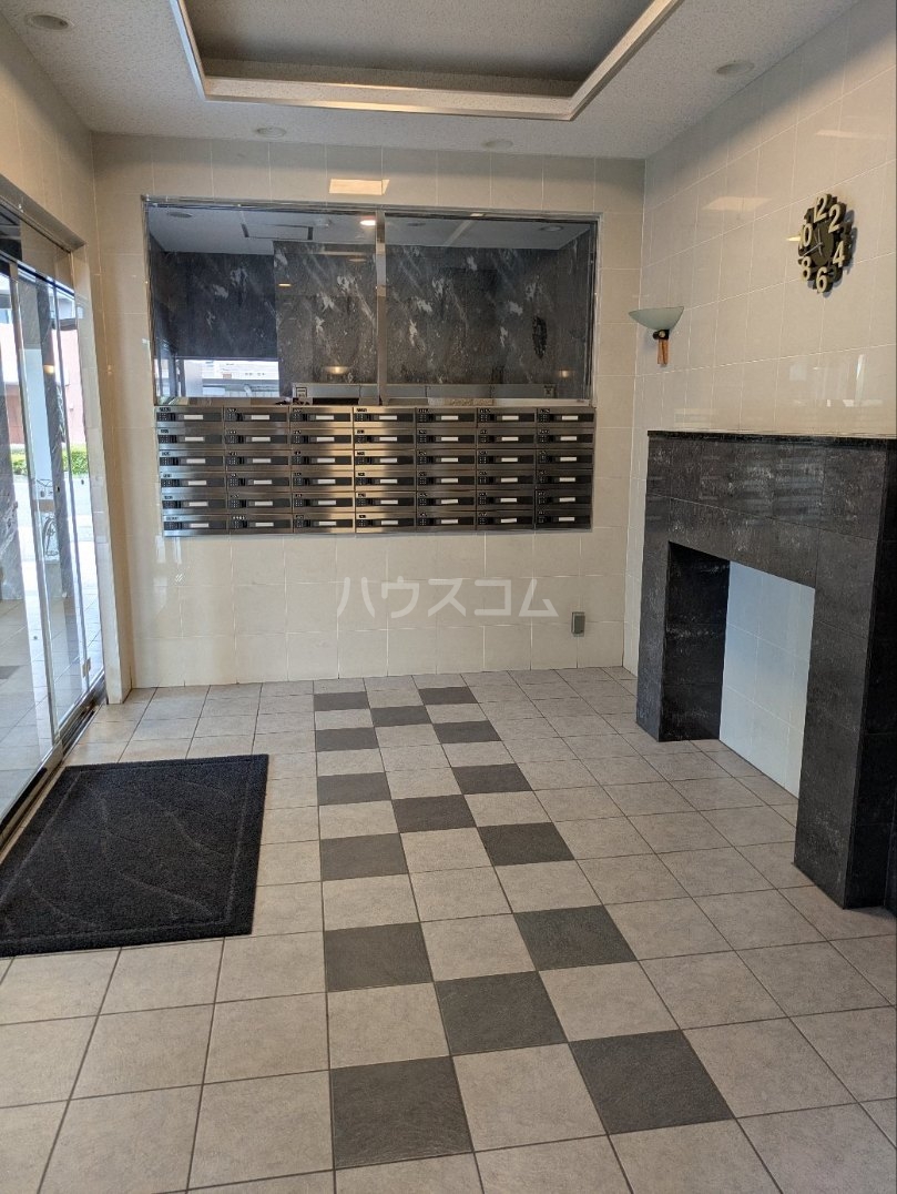 20/26 エントランス