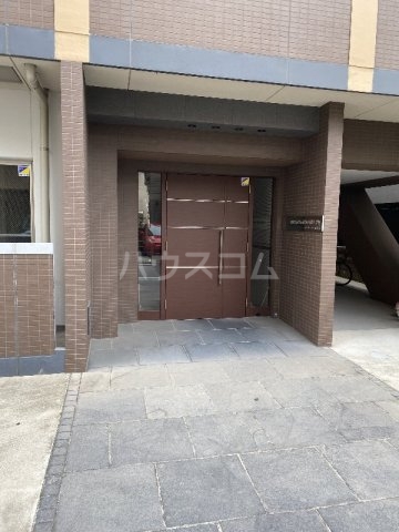 29/30 エントランス