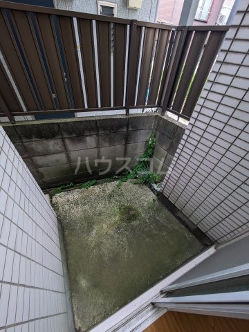 18/25 バルコニー