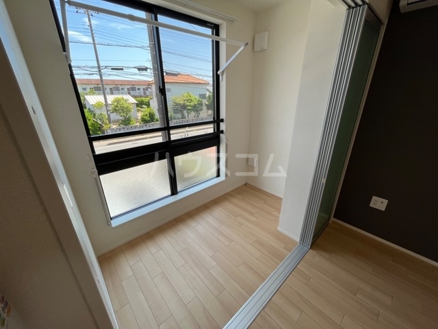 18/27 バルコニー