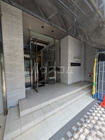 25/30 エントランス