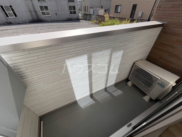 21/30 バルコニー