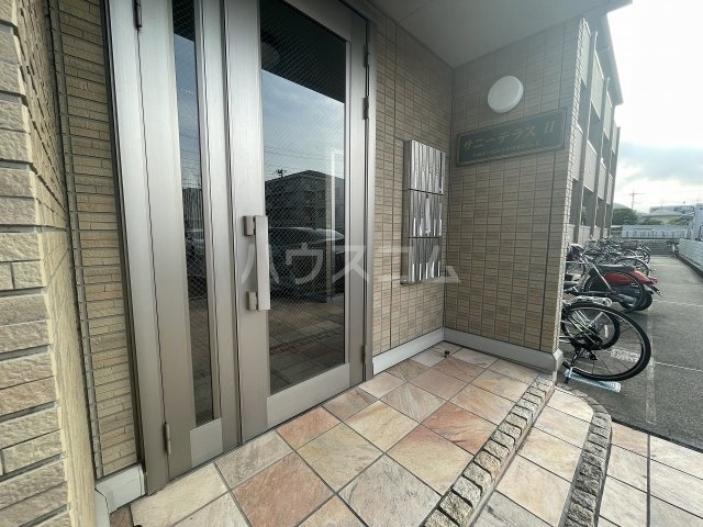 19/19 エントランス