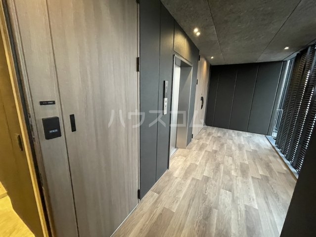 2/3 エントランス