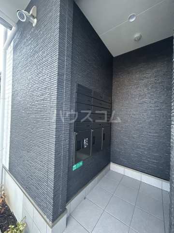 23/30 エントランス