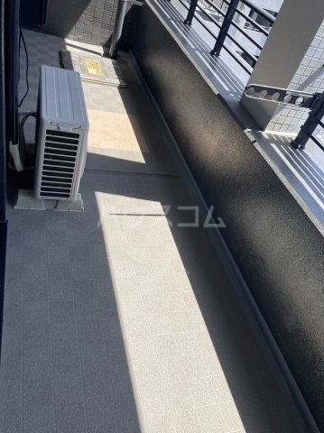 21/30 バルコニー