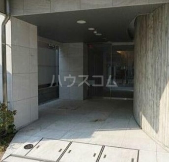 17/23 エントランス