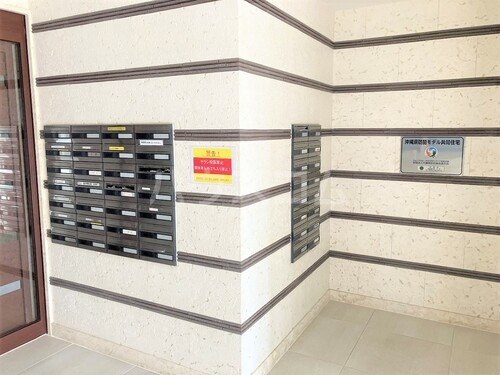 2/3 エントランス