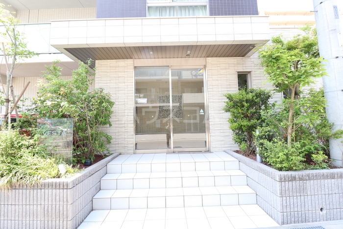 16/25 エントランス