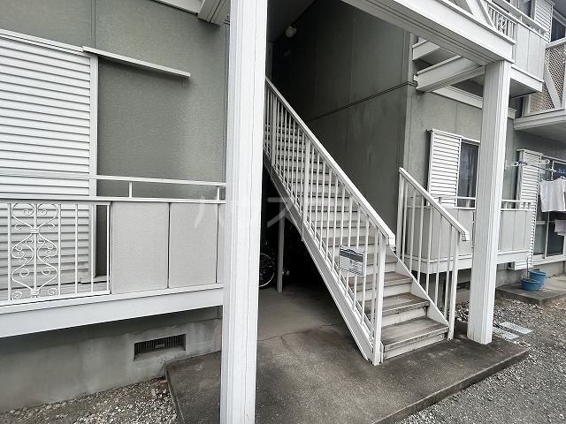 28/30 エントランス