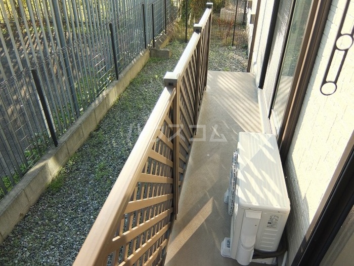 22/28 バルコニー