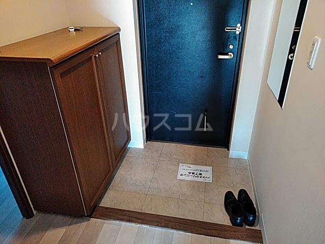 14/30 玄関