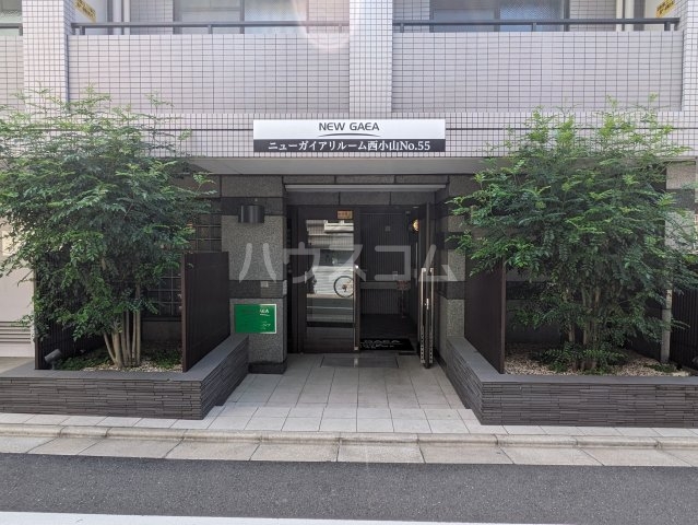 21/29 エントランス