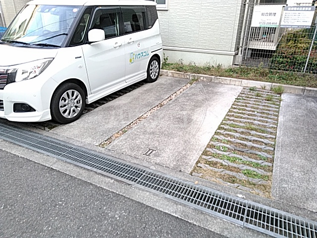 22/30 駐車場
